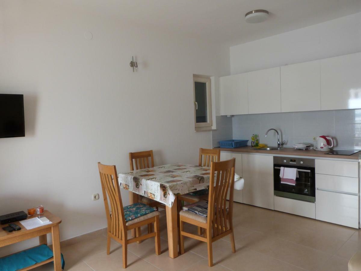 Maria Apartments Starigrad Paklenica Εξωτερικό φωτογραφία