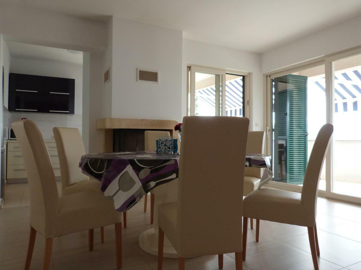 Maria Apartments Starigrad Paklenica Εξωτερικό φωτογραφία