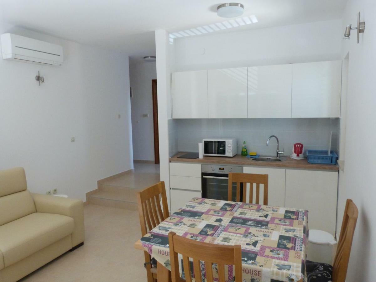 Maria Apartments Starigrad Paklenica Εξωτερικό φωτογραφία