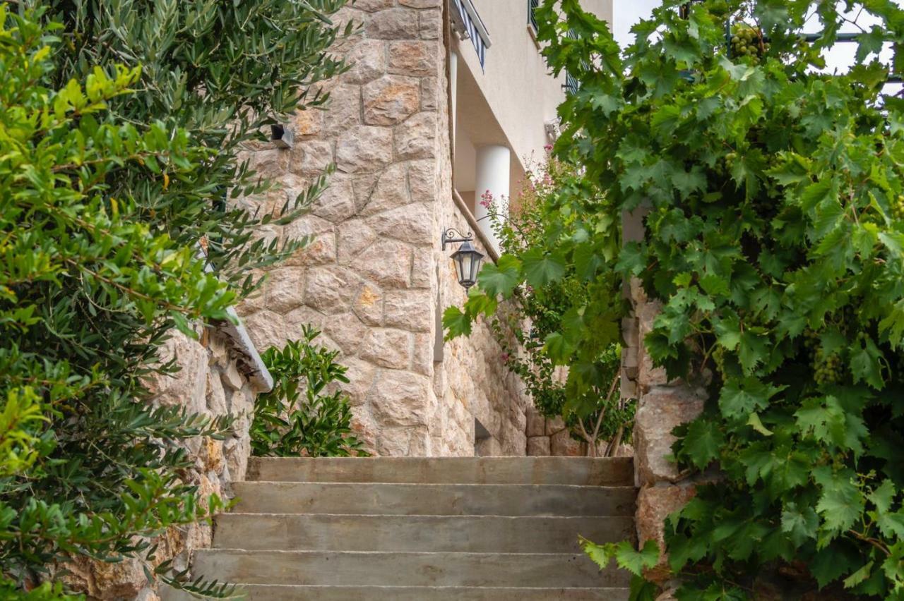 Maria Apartments Starigrad Paklenica Εξωτερικό φωτογραφία
